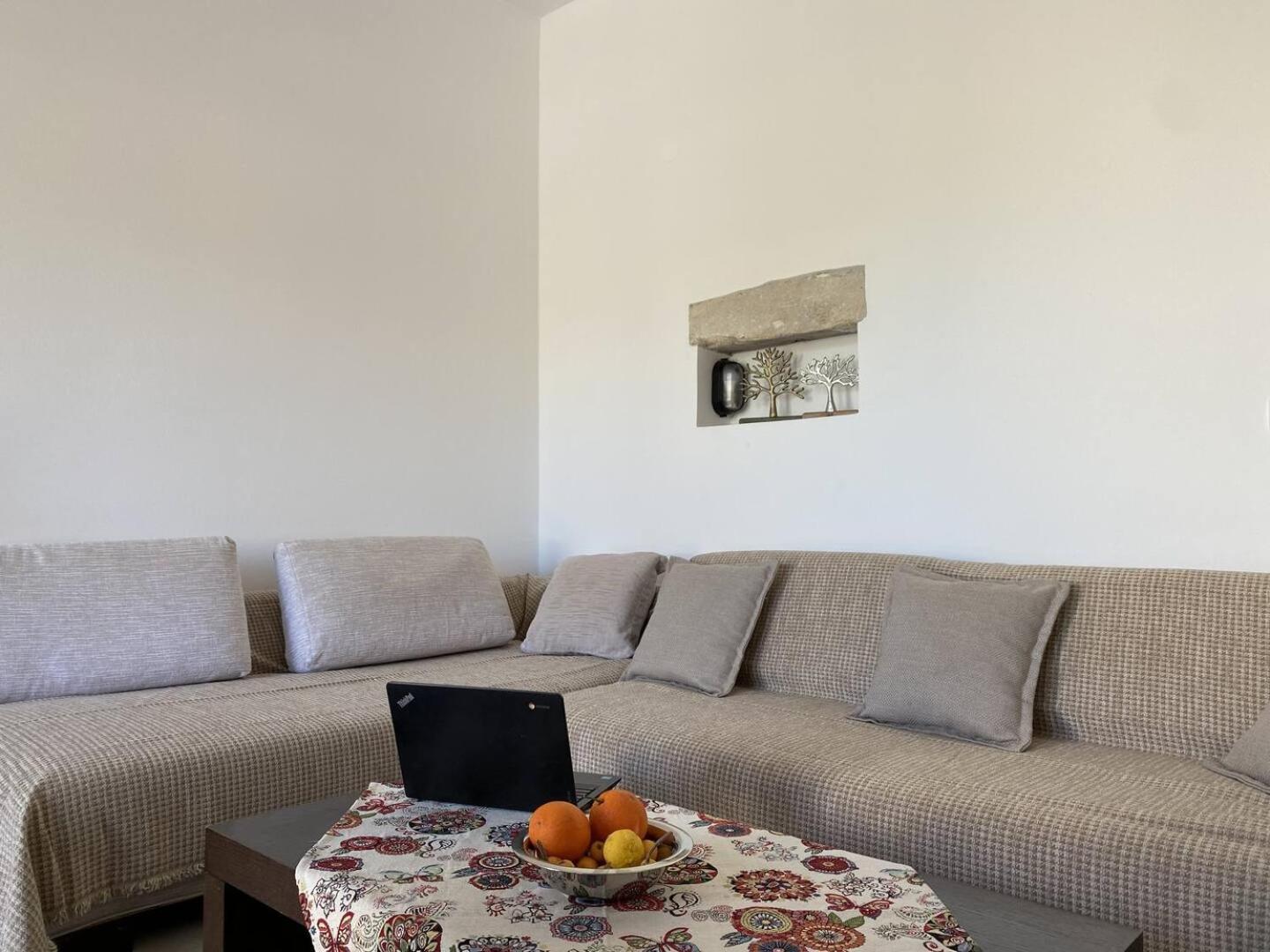 Orphanos Apartment Камиларион Екстериор снимка
