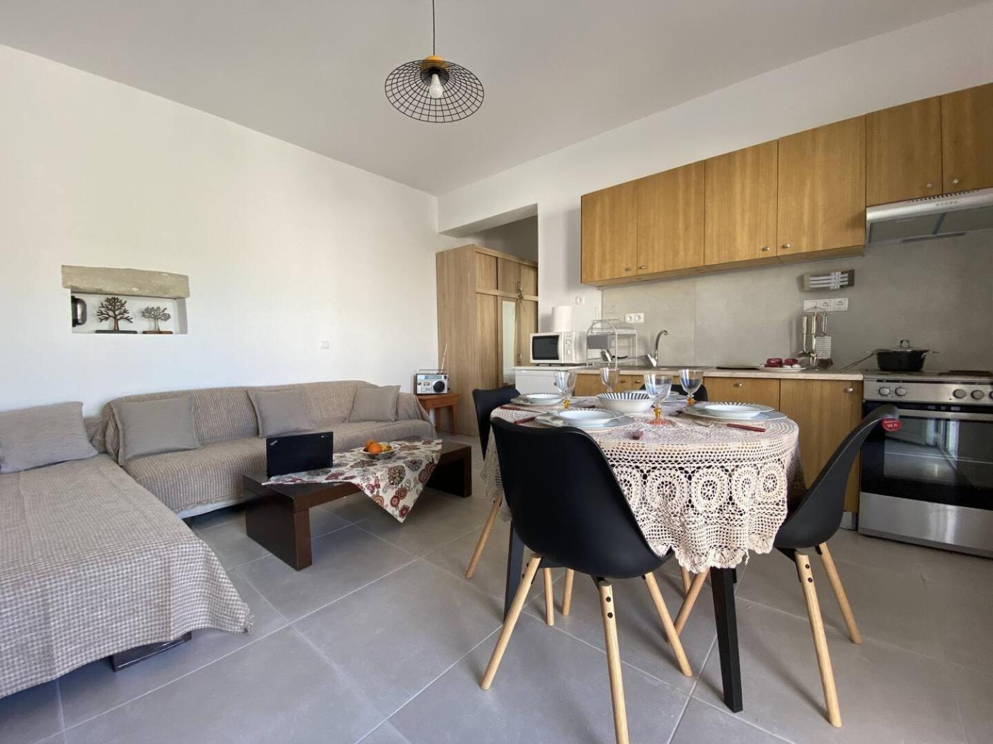Orphanos Apartment Камиларион Екстериор снимка